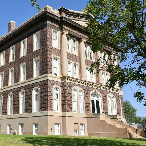 Alt Text: SAS Goldthwaite building - towing service in Goldthwaite